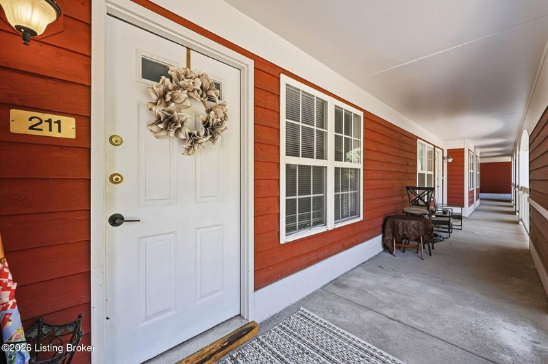 225 Crescent Hill Pl #Apt 211, Louisville, KY 40206