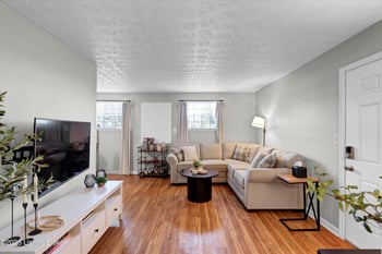226 Middletown Sq, Louisville, KY 40243