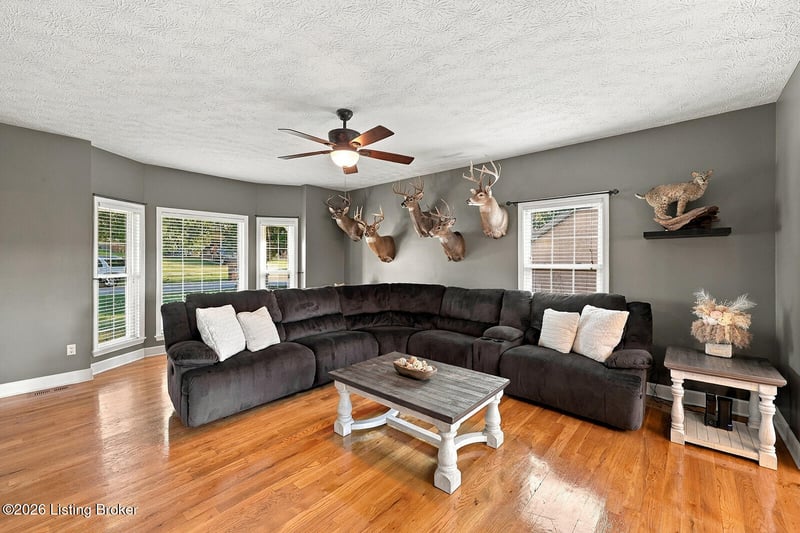 2262 Clearwater Dr, Lawrenceburg, KY 40342