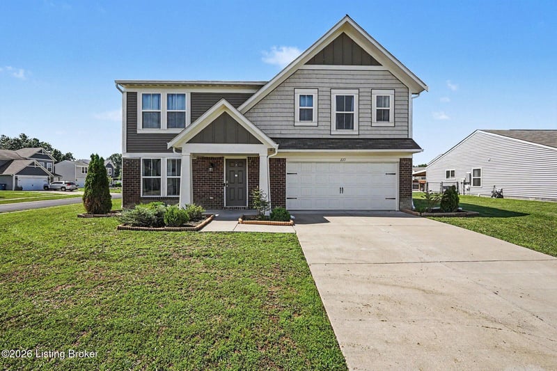 227 Boulders West Dr, Shepherdsville, KY 40165