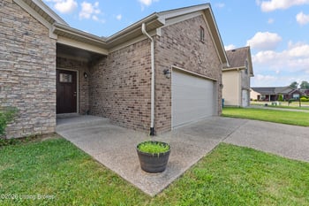 228 Mandarin Ct, Shepherdsville, KY 40165