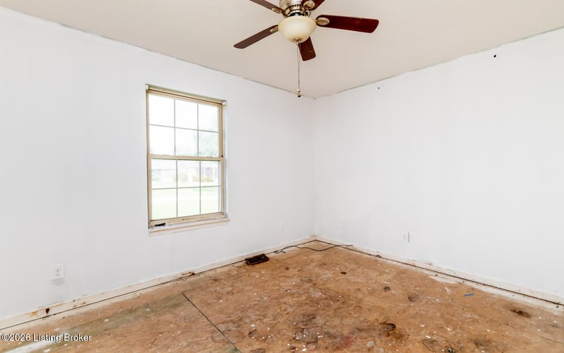 230 Joshua Ct, Shepherdsville, KY 40165
