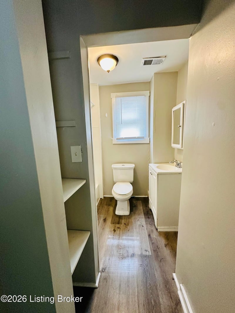 2300 W Madison St, Louisville, KY 40211