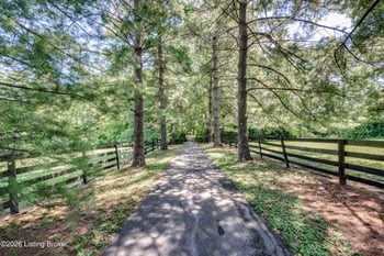 2301 Cedar Point Rd, La Grange, KY 40031