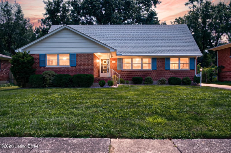 2302 Bradford Dr, Louisville, KY 40218