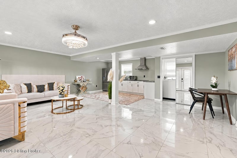 2304 Stephan Ln, Louisville, KY 40214