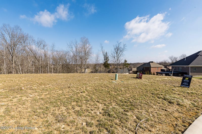 2307 White Oak Way, Louisville, KY 40023