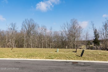 2307 White Oak Way, Louisville, KY 40023