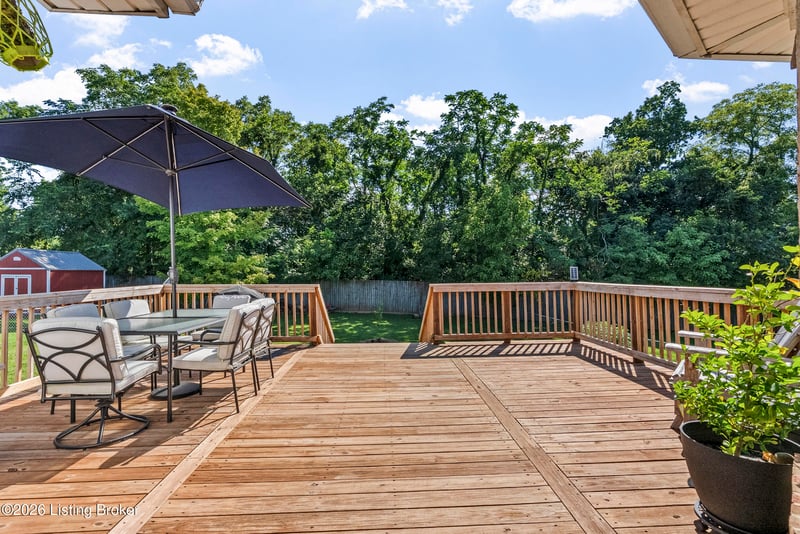 231 River Edge Dr, Shepherdsville, KY 40165