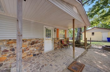 231 Walnut Dr, Mammoth Cave, KY 42259