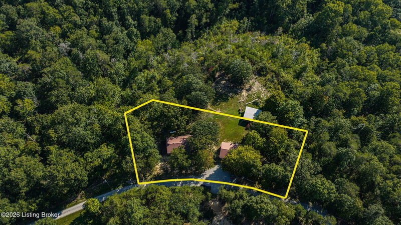 231 Walnut Dr, Mammoth Cave, KY 42259