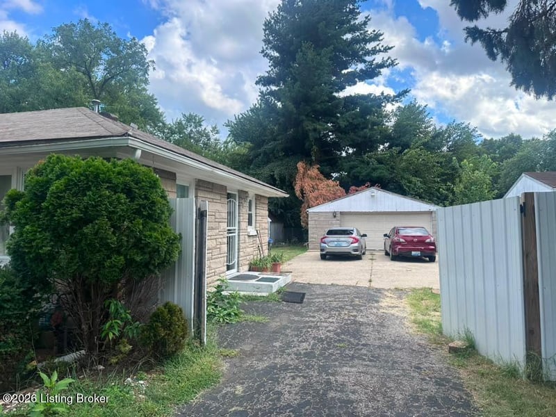 2310 Hardesty Ave, Louisville, KY 40216