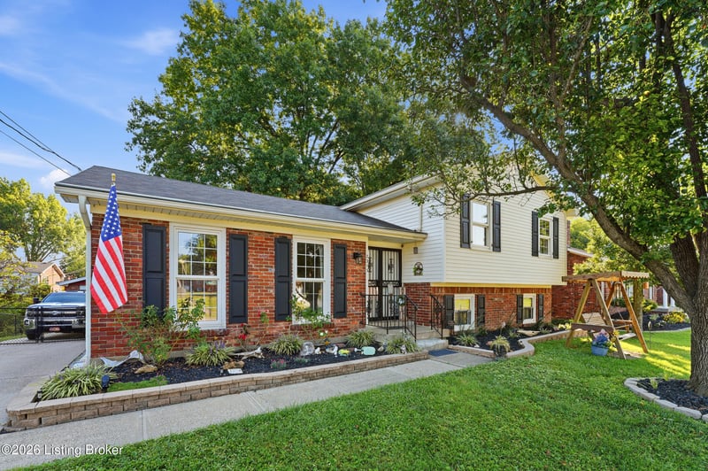 2313 Steeplechase Dr, Louisville, KY 40299