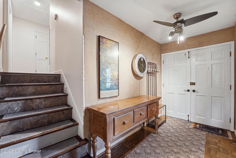 2313 Steeplechase Dr, Louisville, KY 40299