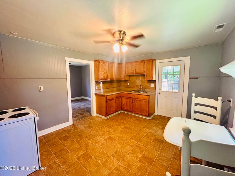 2315 Upper Hunters Tc, Louisville, KY 40216