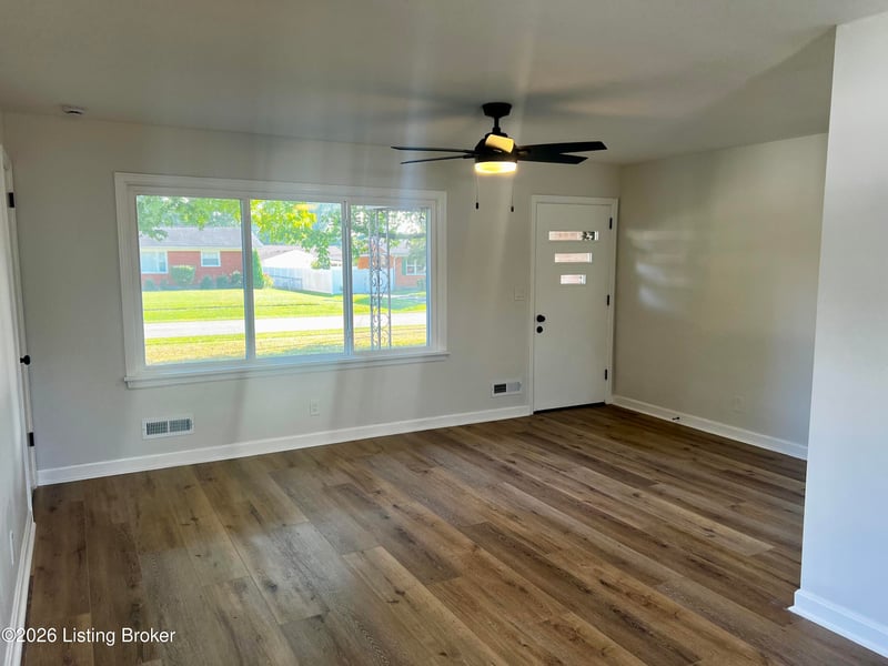 2317 Mary Catherine Dr, Louisville, KY 40216