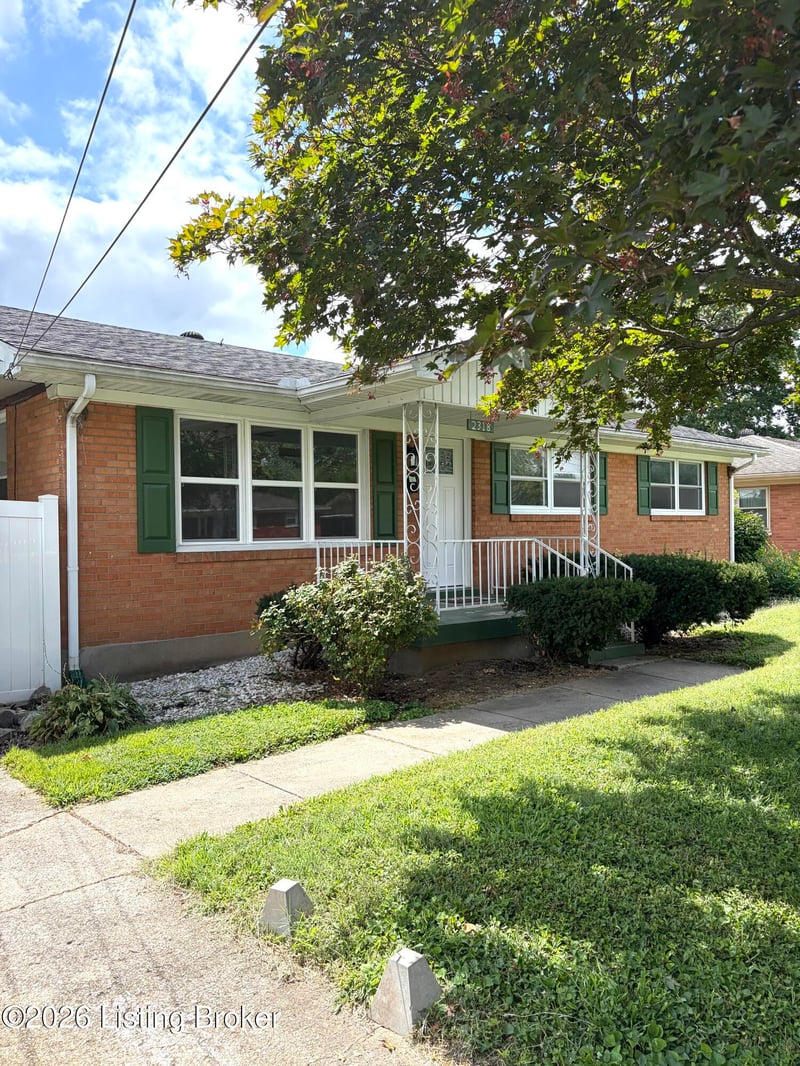2318 Mary Catherine Dr, Louisville, KY 40216