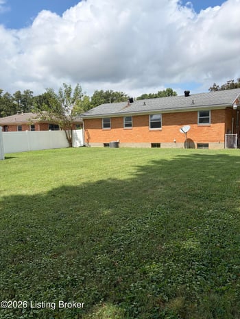 2318 Mary Catherine Dr, Louisville, KY 40216