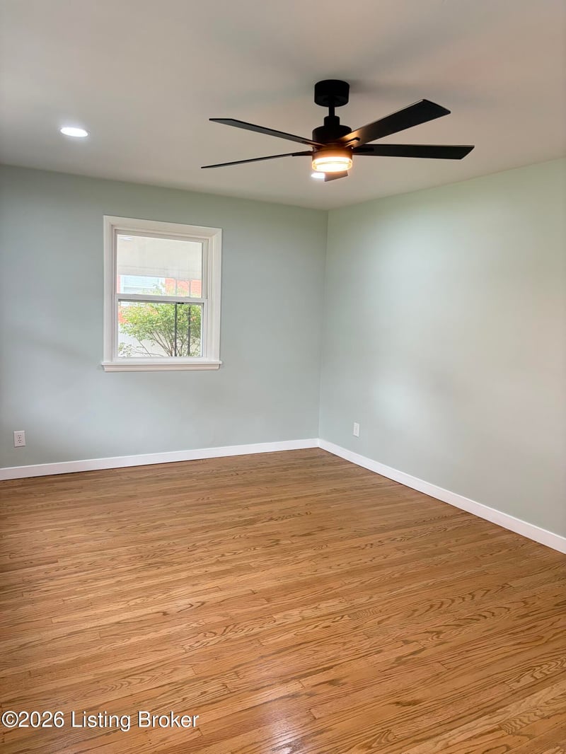 2318 Mary Catherine Dr, Louisville, KY 40216