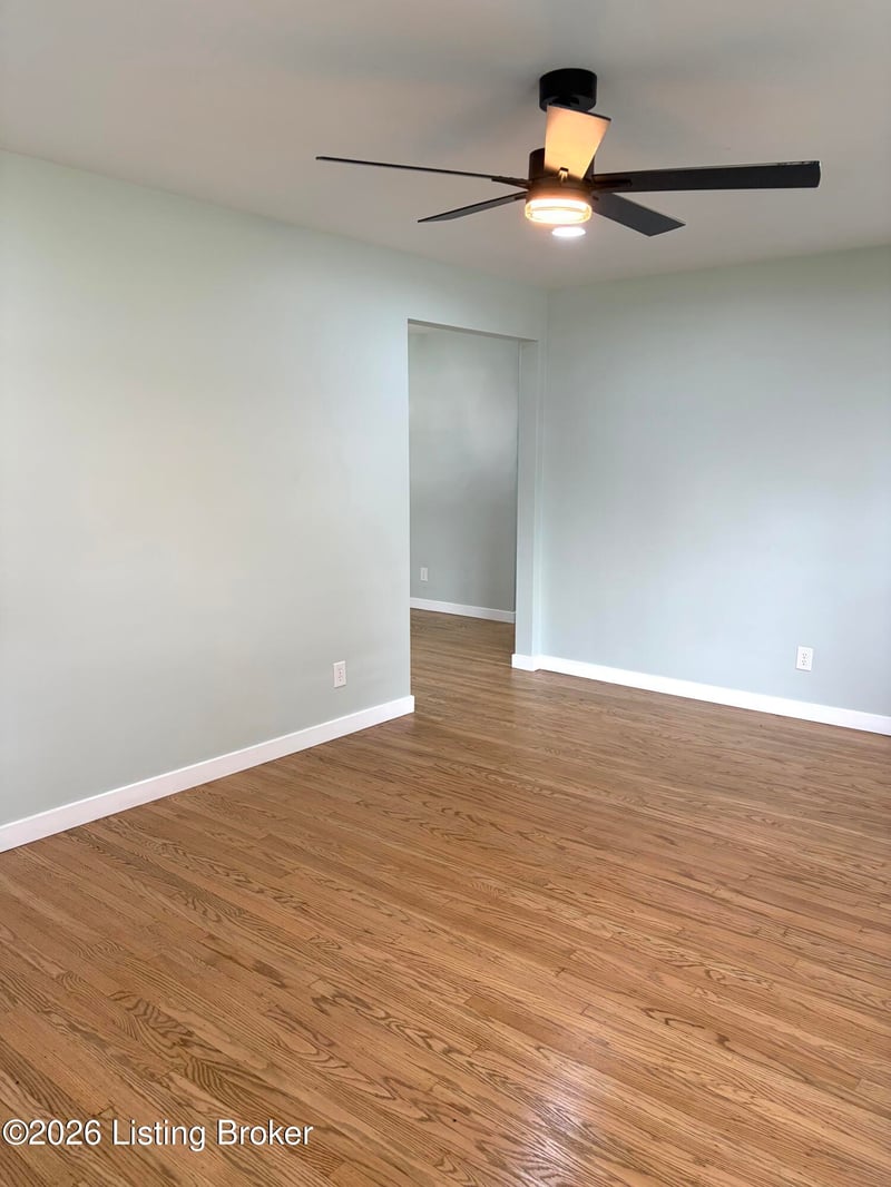 2318 Mary Catherine Dr, Louisville, KY 40216