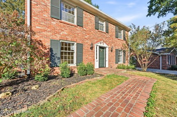2318 Thornhill Rd, Louisville, KY 40222