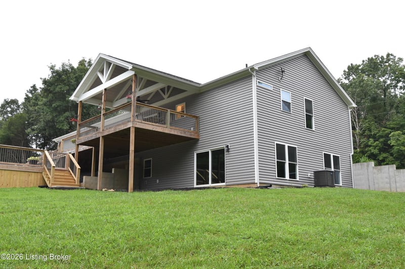 232 Meador Ln, Vine Grove, KY 40175