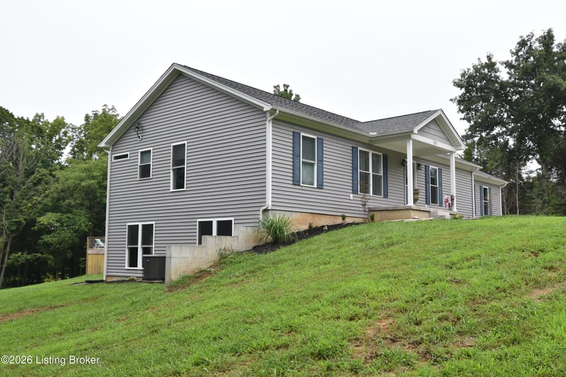 232 Meador Ln, Vine Grove, KY 40175
