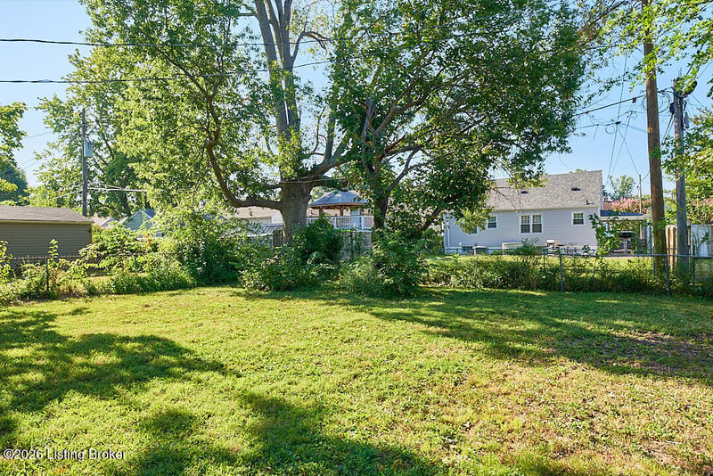 232 Rochester Dr, Louisville, KY 40214