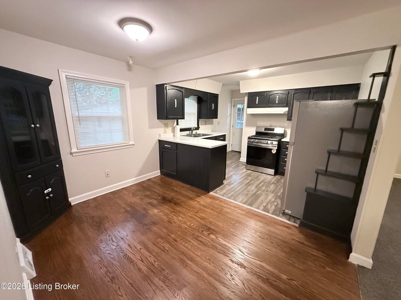 2323 Ecton Ln, Louisville, KY 40216