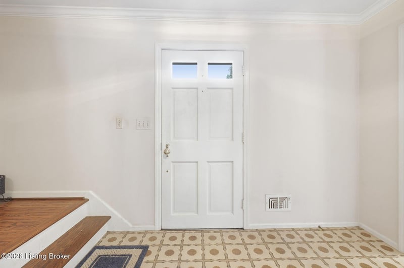 2324 Thornhill Rd, Louisville, KY 40222
