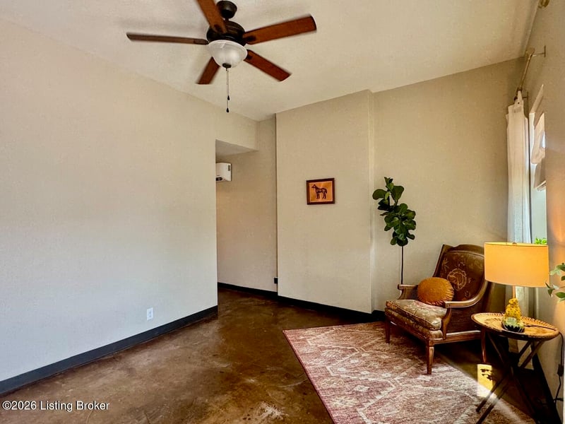 2325-2327 W Market St, Louisville, KY 40212