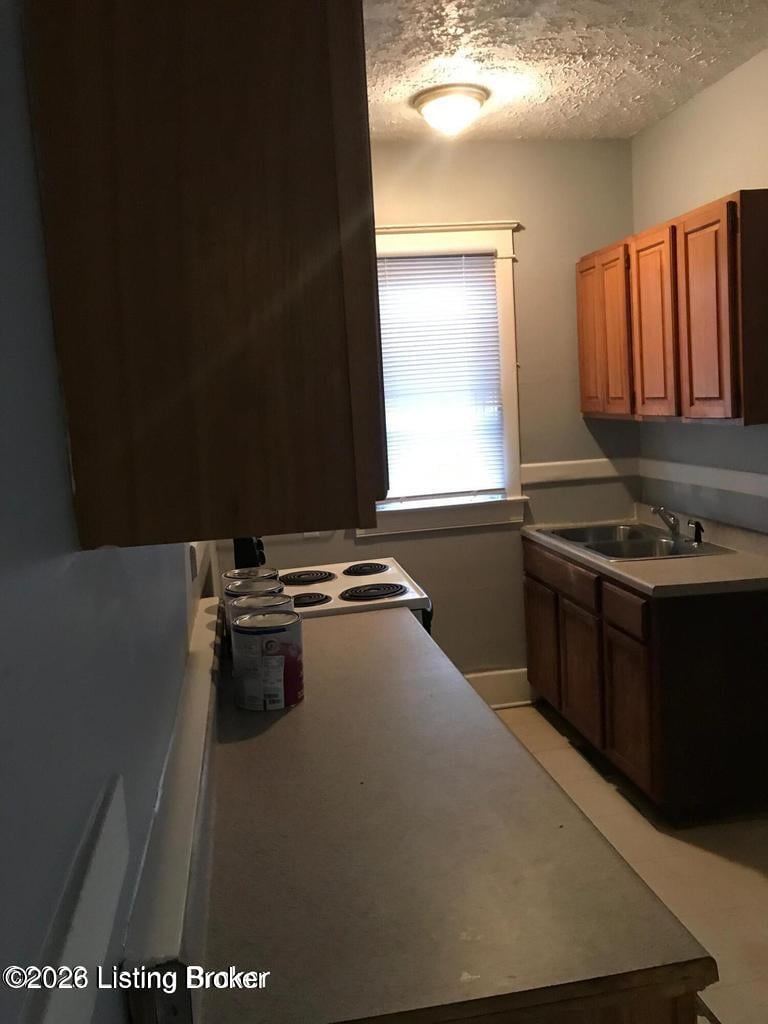 2327 W Oak St, Louisville, KY 40210