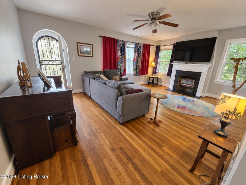 2328 Keswick Blvd, Louisville, KY 40217