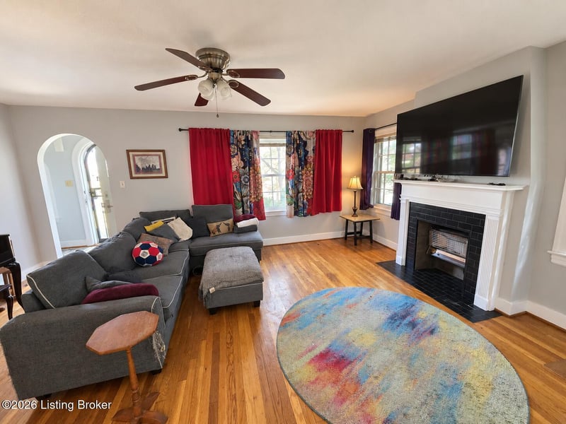2328 Keswick Blvd, Louisville, KY 40217