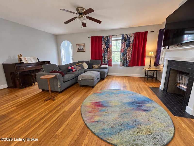 2328 Keswick Blvd, Louisville, KY 40217