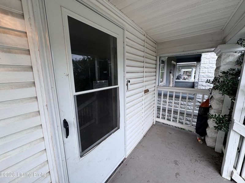 2329 W Oak St, Louisville, KY 40210