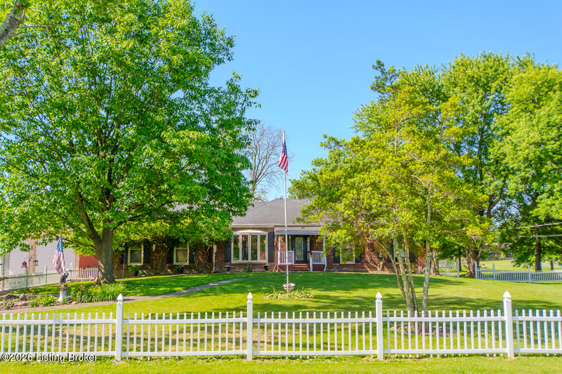 233 N Myers Rd, Brooks, KY 40109