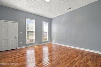 2331 W Market St, Louisville, KY 40212