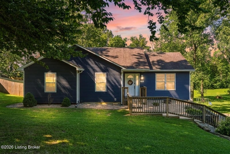 235 Fireside Dr, Brandenburg, KY 40108