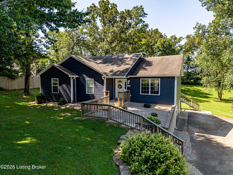 235 Fireside Dr, Brandenburg, KY 40108