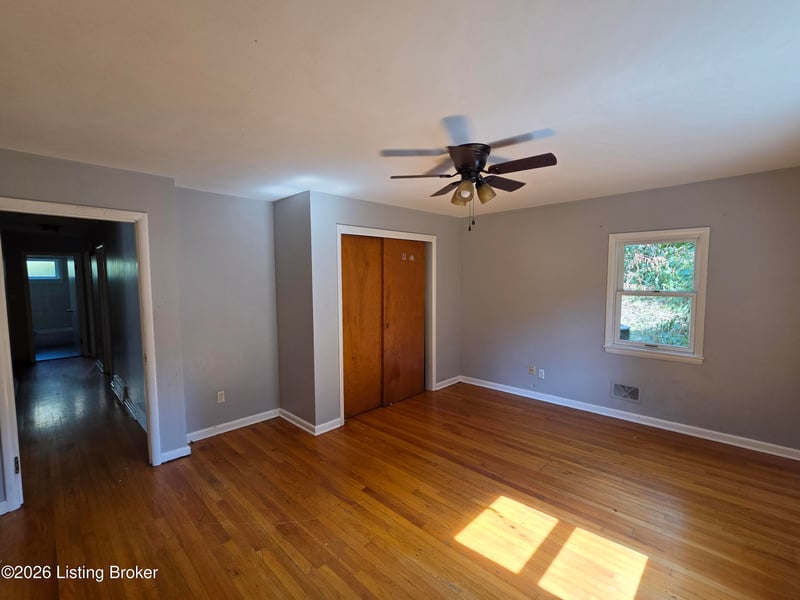 2353 Valley Vista Rd, Louisville, KY 40205
