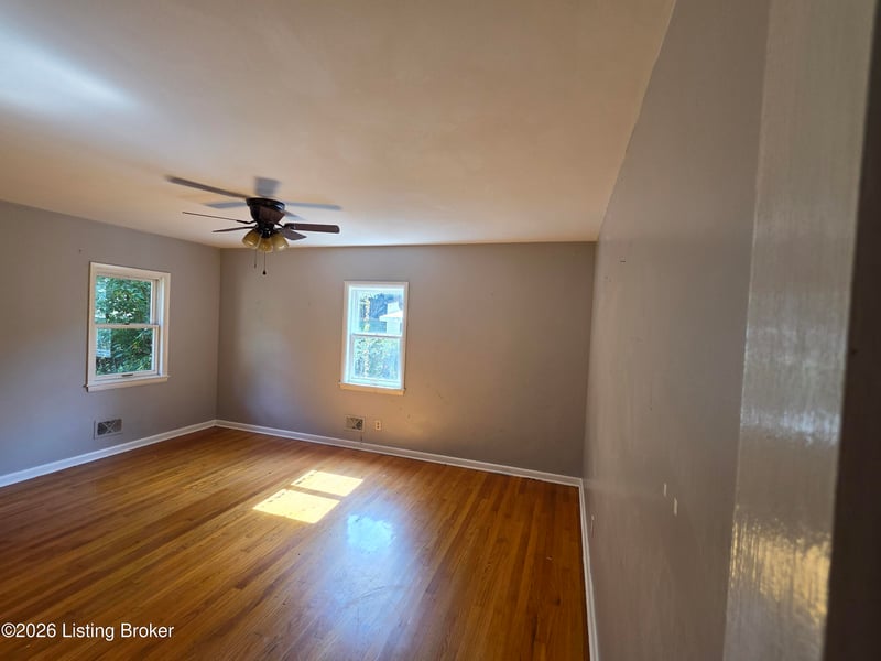 2353 Valley Vista Rd, Louisville, KY 40205