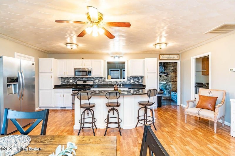 2365 Hall Simpson Rd, Loretto, KY 40037
