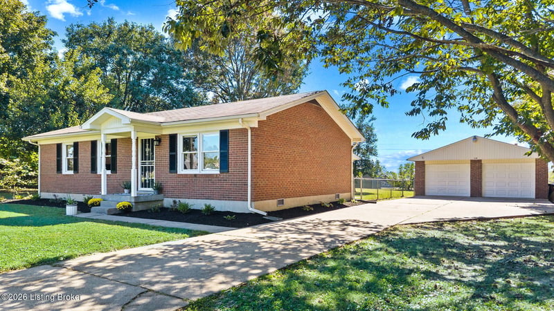 239 Sandra Dr, Mt Washington, KY 40047