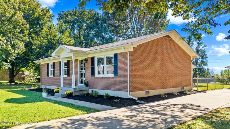 239 Sandra Dr, Mt Washington, KY 40047