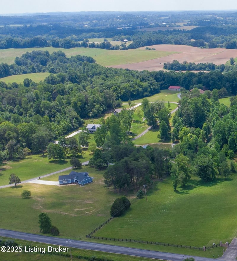 24 Dogwood Hollow Rd, Jamestown, KY 42629