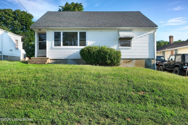 24 W College St, New Castle, KY 40050