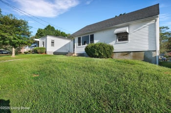 24 W College St, New Castle, KY 40050