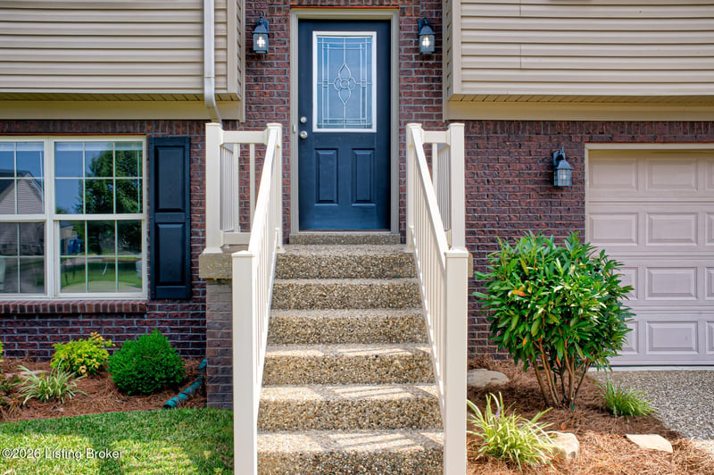 240 Crooked Oak Ct, Shepherdsville, KY 40165
