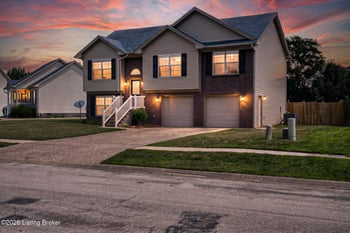 240 Crooked Oak Ct, Shepherdsville, KY 40165